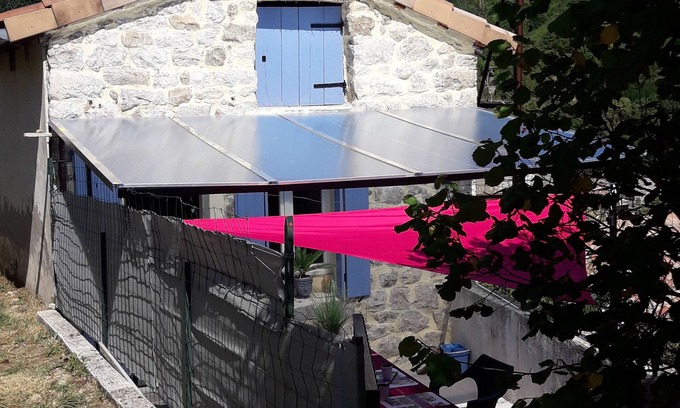La Souche Maison | Gite d'Arga 4 à 6 pers avec vue sur la montagne, 5 min à pied d'un plan d'eau