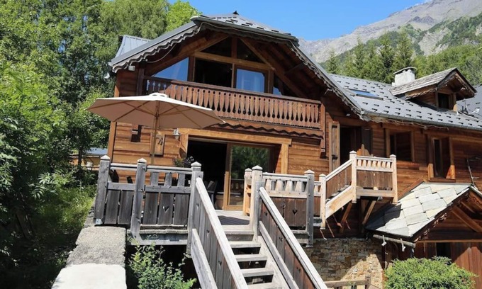 Chantelouve Chalet De Ski | Gite Dans un Très Beau Chalet Parc des Ecrins