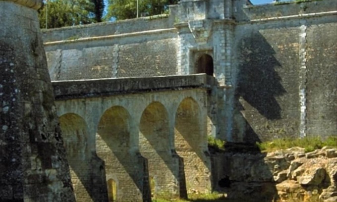 Eyrans Maison | Gite DE Barbeau - Eyrans