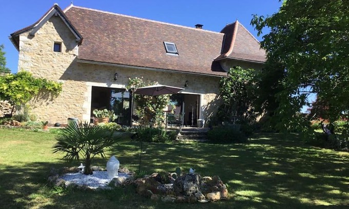 Faycelles Maison | Gite de charme 6 pers avec SPA privé