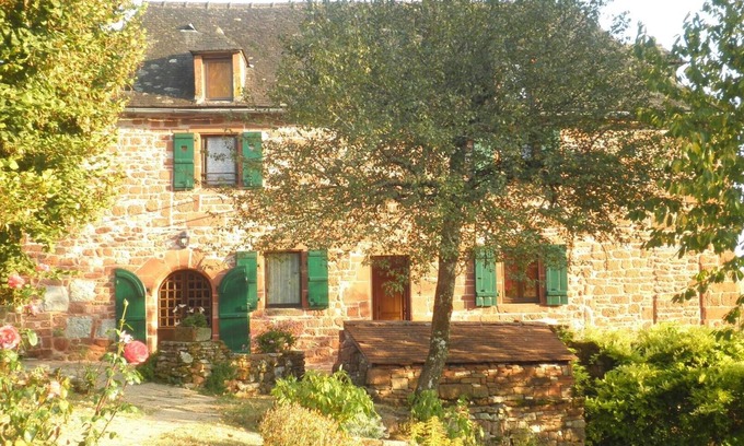 Collonges-la-Rouge Maison | Gîte de Hautefort à Collonges La Rouge à 300m du centre du village Sud Corrèze