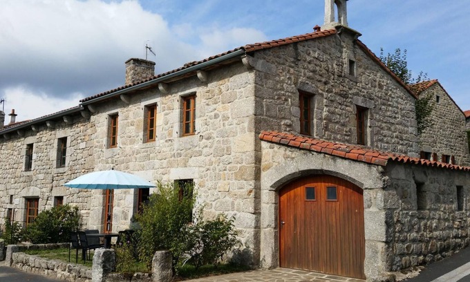 Le Malzieu-Forain Maison | GITE DE L'ANCIENNE ECOLE