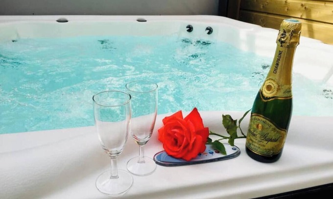 Eu Maison | "Gite de la baigneuse" Eu with Jacuzzi