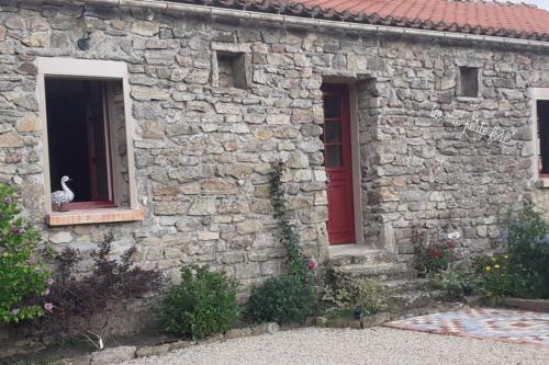 Aizenay Maison | Gite de la petite folie