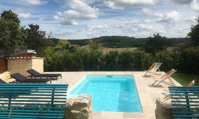 Lauzerte Maison | Gîte des Carmes, havre de paix au coeur du Quercy