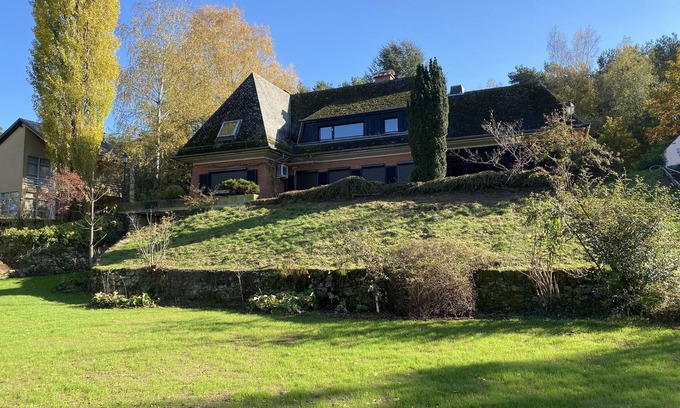 Bourglinster Maison | Gîte des Hurlevents Centrally located in Luxembourg.