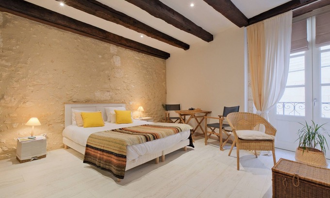 Brantome-en-Perigord Maison | Gîte D’ici et d’Ailleurs – Charme Authentique au Cœur du Centre Historique avec Wi-Fi