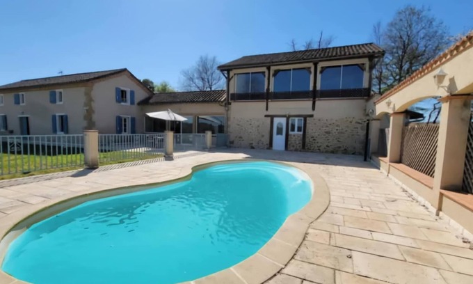 Loubersan Maison | Gite domaine Rey 15 personnes Calme nature piscine à proximité Mirande gers