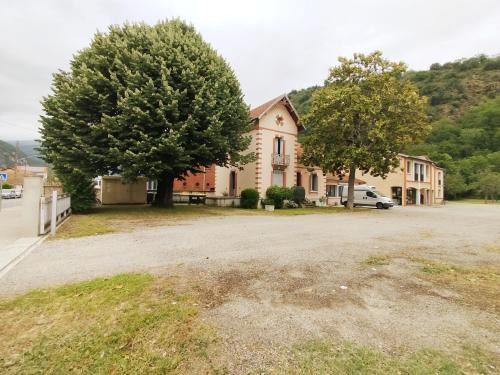 Tarascon-sur-Ariege Maison | Gite du Domaine Laffraut