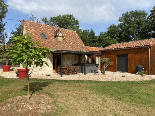 Assier Maison | Gite Du Mas De Bède