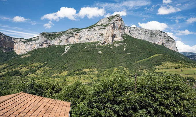 Saint-Marcellin Vercors Isere Communaute Maison | Le Gite du Rocher II, au paysage spectaculaire, pour les amoureux de la nature