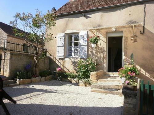 Chassey-le-Camp Maison | GITE DU VIGNERON