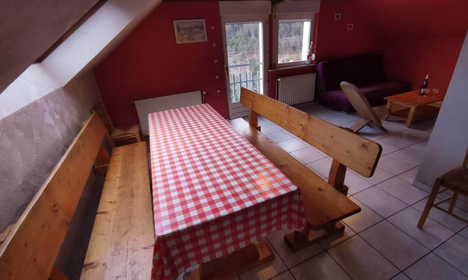 Dommartin-les-Remiremont Cottage | Gîte Elodie avec Spa Bain à Remous Sauna Pêche