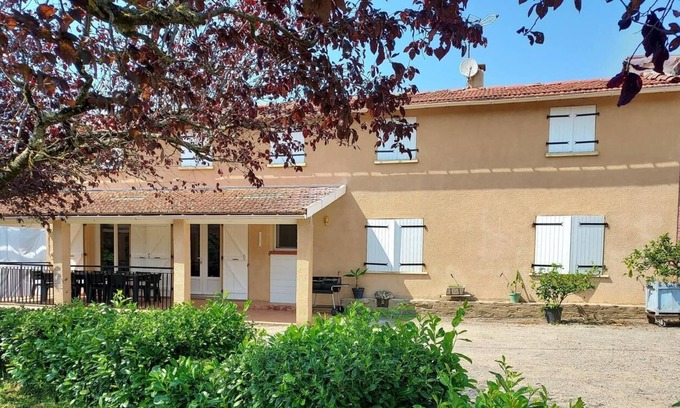 Saint-Sulpice Autre | Gîte El Camillou: Cozy farmhouse for groups, families, and friends.