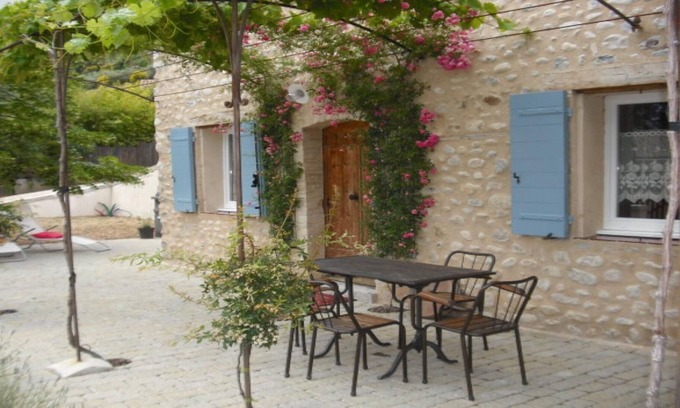 Bras-d'Asse Cottage | GITE ENTIEREMENT RESTAURE A LANCIENNE DANS PETIT VILLAGE PROVENCAL