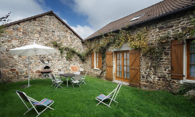 Ferrieres-sur-Sichon Cottage | Gite Ferrières-sur-Sichon, 3 bedrooms, 7 persons
