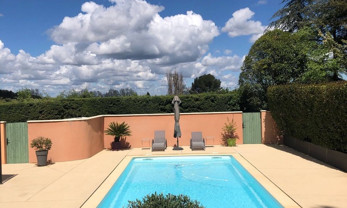 Cabries Appartement | Gite pour 3, idéalement situé, à 10 mn d’Aix en Provence et 20 mn de Marseille