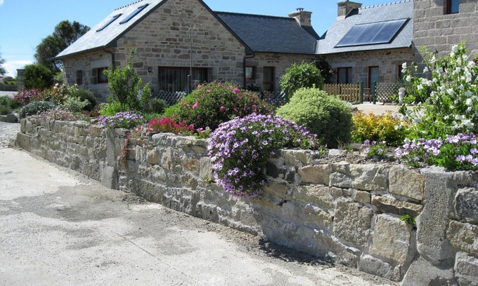 Plouarzel Cottage | Gîte pour 4 pers. avec piscine et jacuzzi dans dépendance pour la détente