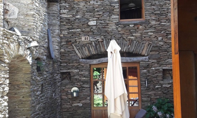 Saint-Germain-de-Calberte Cottage | Gite de l'église, au coeur de St Germain de Claberte