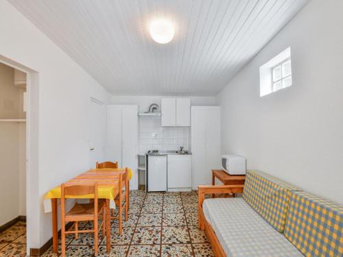 Saint-Savinien Maison | Gîte in holiday park with swimming pool