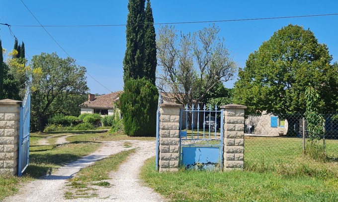 Touffailles Maison | Gite in Quercy 5 people, swimming pool, tennis court
