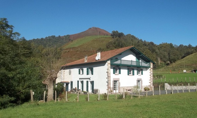 Bidarray Maison | Gite au Pays Basque : Maison de vacances spacieuse proches montagnes et plages