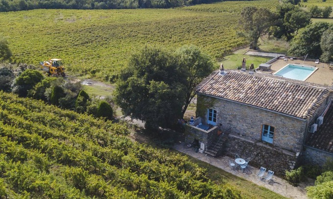 Fressac Autre | Gîte au milieu des vignes avec piscine, jacuzzi, climatisation