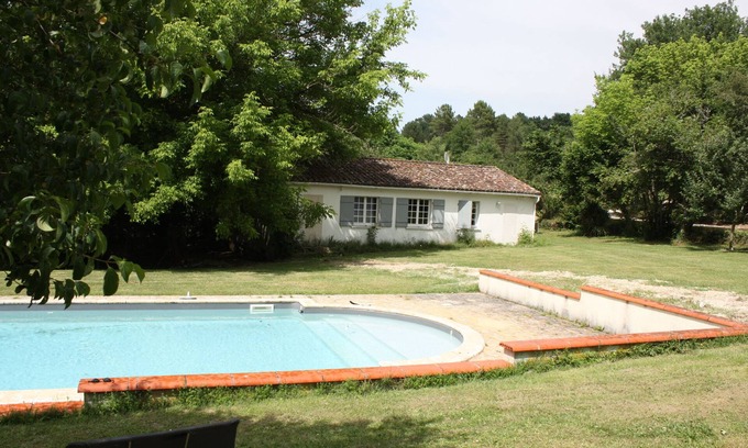 Reaup-Lisse Maison | gite au milieu des bois avec piscine chauffée partagée
