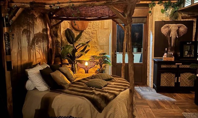 Montpezat-de-Quercy Appartement | Gite insolite et SPA privatif