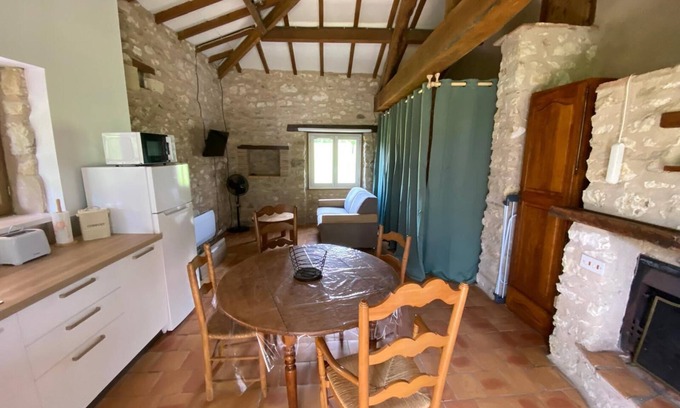 Saint-Eutrope-de-Born Appartement | "Gîte la Bergerie" near the Bastide of Monflanquin and the Dordogne river