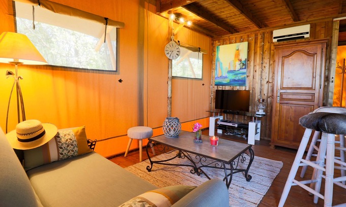 Trets Cottage | GITE LA PINEDE AVEC PISCINE PRIVEE HORS SOL