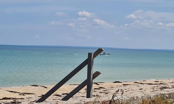 Saint-Marcouf Cottage | Gite la plage , idéal pour 5 personnes avec une belle vue sur la mer