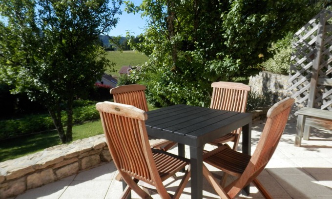 Oye-et-Pallet Appartement | Gite lac Saint Point classé 3 étoiles.
