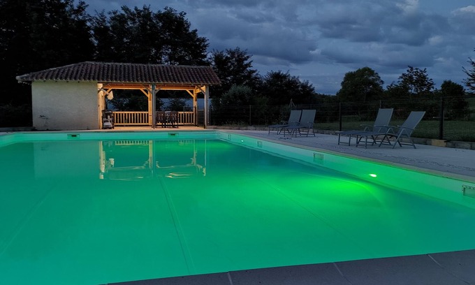 Lias-d'Armagnac Appartement | Gîte Lavande, 4 personnes, piscine, table d’hôtes en campagne gersoise