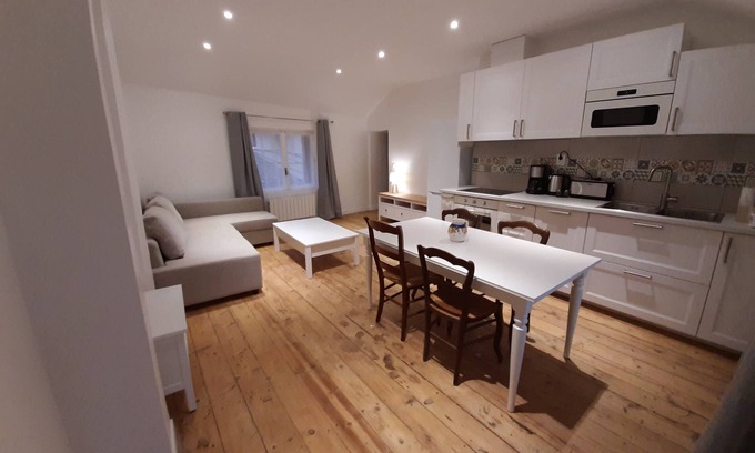 Albigny-sur-Saone Appartement | Gite le haut des maraîchers. Appartement pour 4 à 6 personnes,