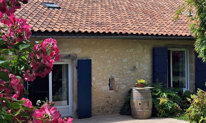 Frontenac Maison | Gite " Le Pressoir" au calme, à coté d'une piste cyclable.