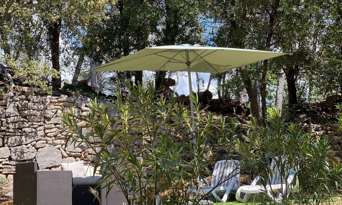 Entrecasteaux Maison | Gîte les Aleps Provence verte Refuge Enchanté au Cœur de la Forêt