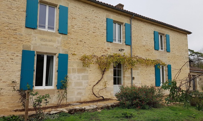 Azay-le-Brule Maison | Gite Les Demeures de Valette , Gite 2 à 5 chambres