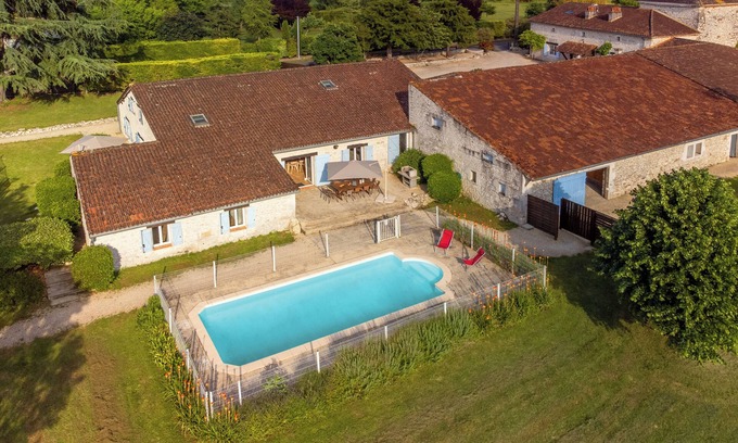 Trentels Maison | Gîte Lou Prat de 8 à 10 personnes avec piscine privative