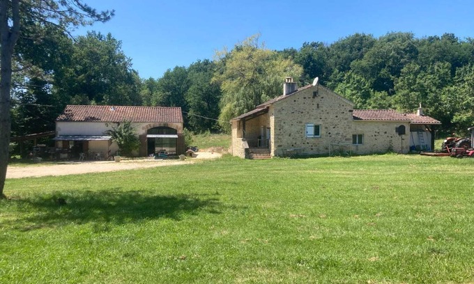 Montagnac-sur-Lede Maison | Le Gîte M, jolie petite maison en pierre de 75 m2. (4/6 p)