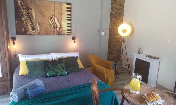 Saussenac Maison | Gite Nougaro 2 pers private spa ouvert à l'année