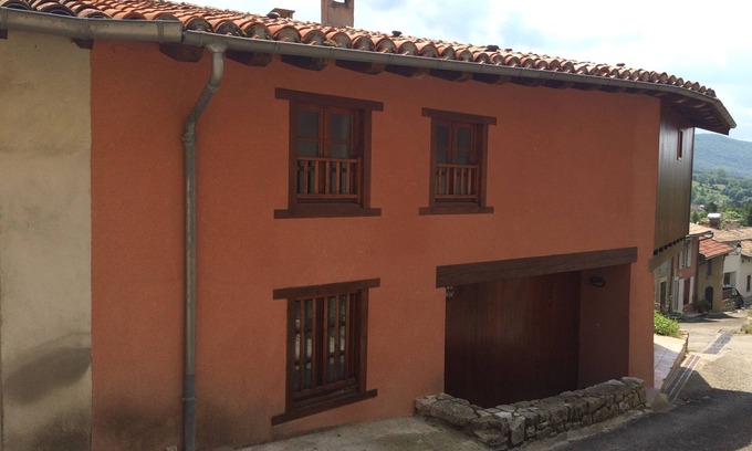 Montoulieu Appartement | Gite sur 2 niveaux, dans village authentique, en pays Cathare près de Montségur.
