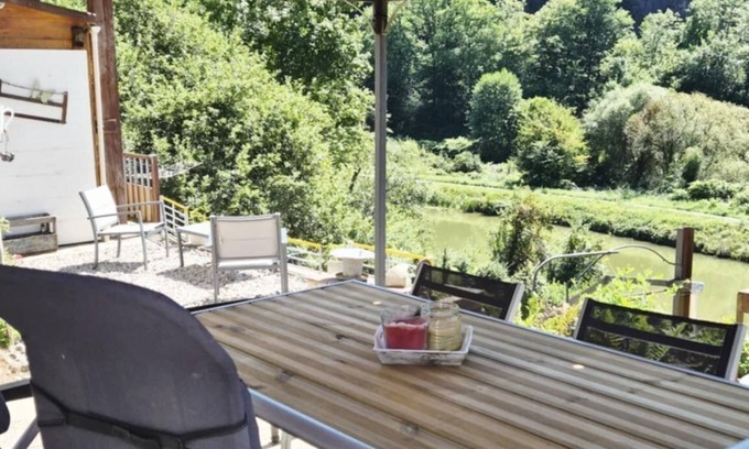 Fontenoy-le-Chateau Appartement | Gite on the Canal L'Est and the Coney River
