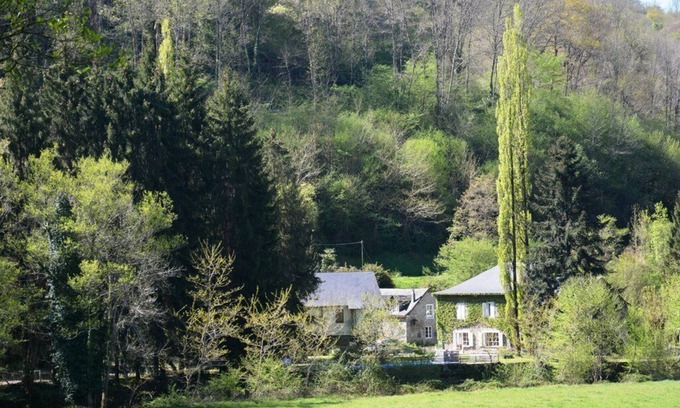 Aleu Maison | Gîte dans un écrin de verdure