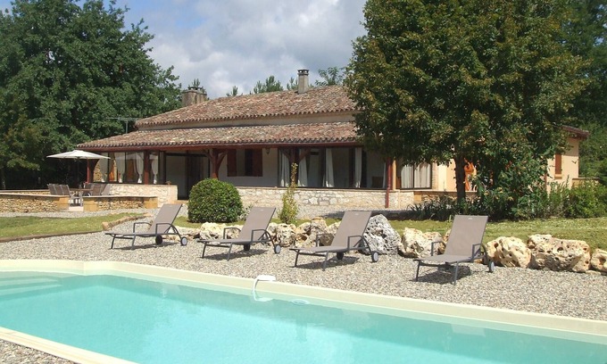 Capdrot Maison | Gite au coeur de la foret dans un parc 1 hectare avec piscine privée