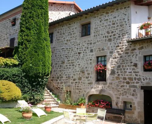 Saint-Pal-de-Chalencon Maison | GITE RURAL RECENT avec GRANDE TERRASSE