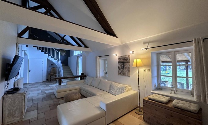 Souvigny Cottage | Gite Souvigny, 6 bedrooms, 13 persons