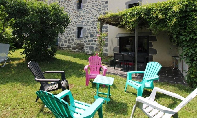 Valuejols Cottage | Gite Valuéjols, 3 bedrooms, 6 persons