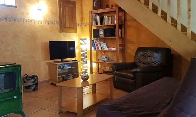 Villemontais Cottage | Gîte Villemontais, 4 pièces, 6 personnes
