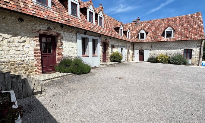 Tingry Maison | Gîte avec piscine au Domaine Du Vieux Chateau à Tingry sur la côte d'opale